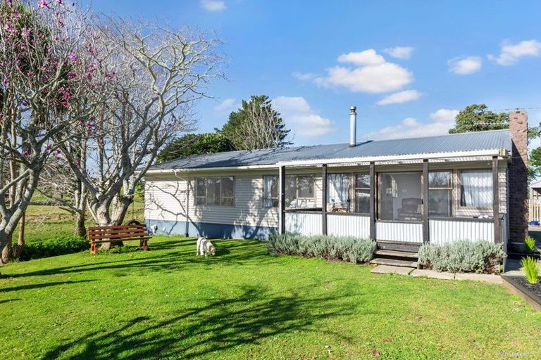 Photo of property in 391 Waiuku-otaua Road, Waiuku, 2682