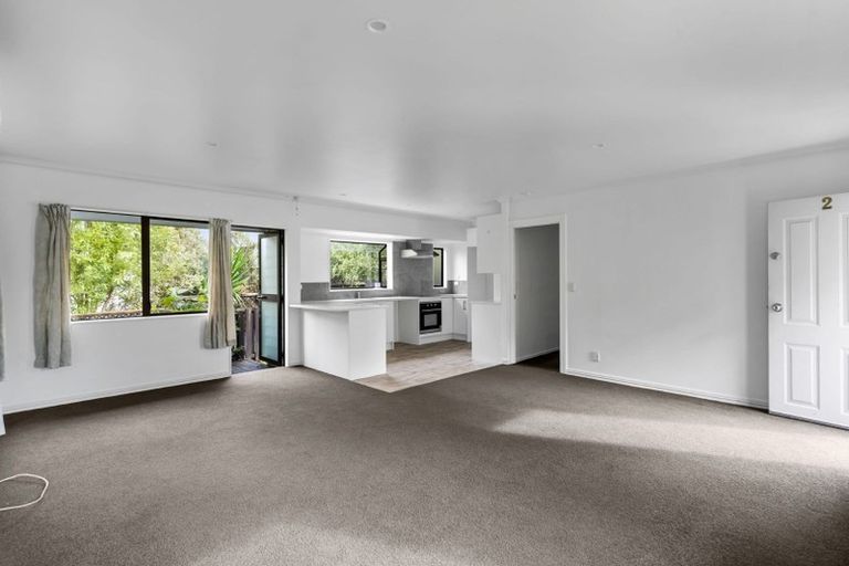 Photo of property in 2/43 Sabulite Road, Kelston, Auckland, 0602