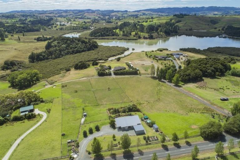 Photo of property in 81 Jumna Road, Maungaturoto, 0587