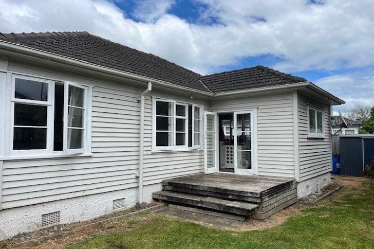 Photo of property in 56 Banbury Crescent, Fairfield, Hamilton, 3214