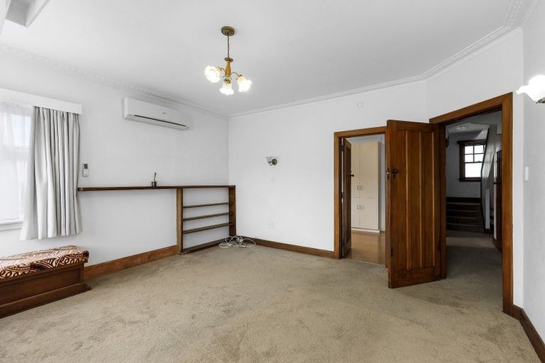 Photo of property in 33 Firth Terrace, Karori, Wellington, 6012