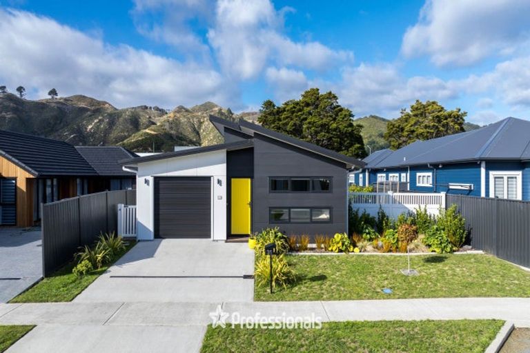 Photo of property in 31 Castletown Street, Wallaceville, Upper Hutt, 5018