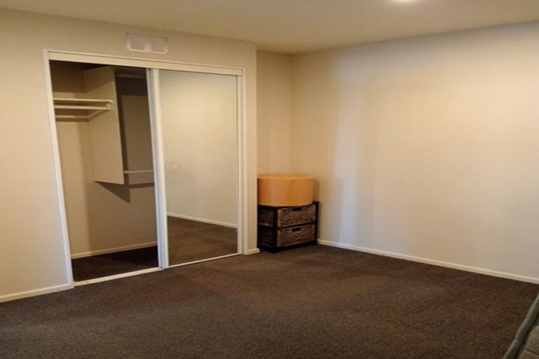 Photo of property in Terrace Garden Apartments, 3e/120 The Terrace, Wellington Central, Wellington, 6011