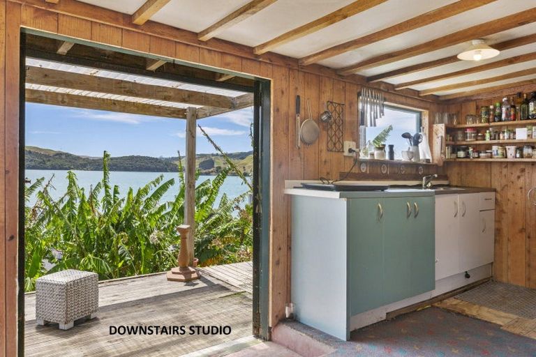 Photo of property in 77 Wallis Street, Raglan, 3225