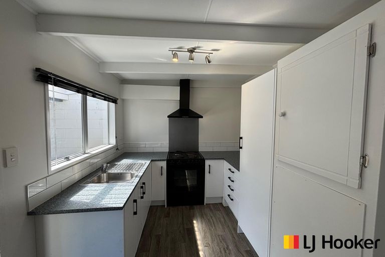 Photo of property in 2/21 Takanini Road, Takanini, 2112