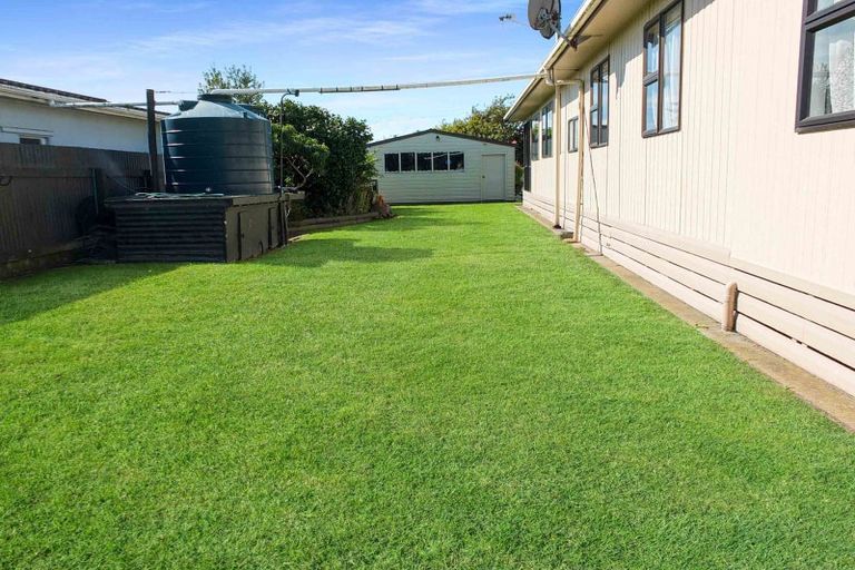 Photo of property in 22 Shortt Street, Foxton Beach, Foxton, 4815