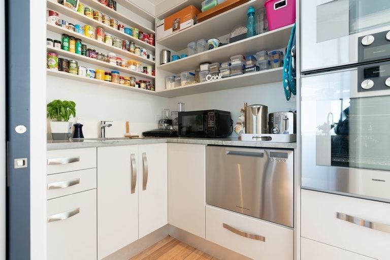 Photo of property in 32 Tainui Street, Raumati Beach, Paraparaumu, 5032