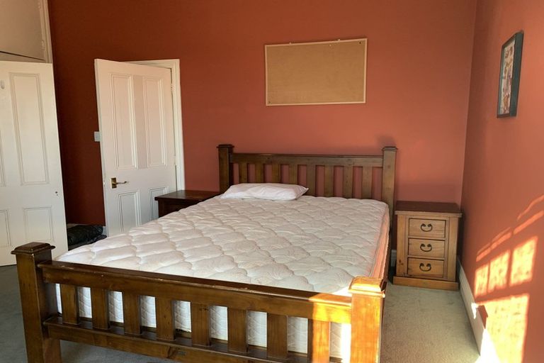 Photo of property in 25 Sutherland Crescent, Melrose, Wellington, 6023