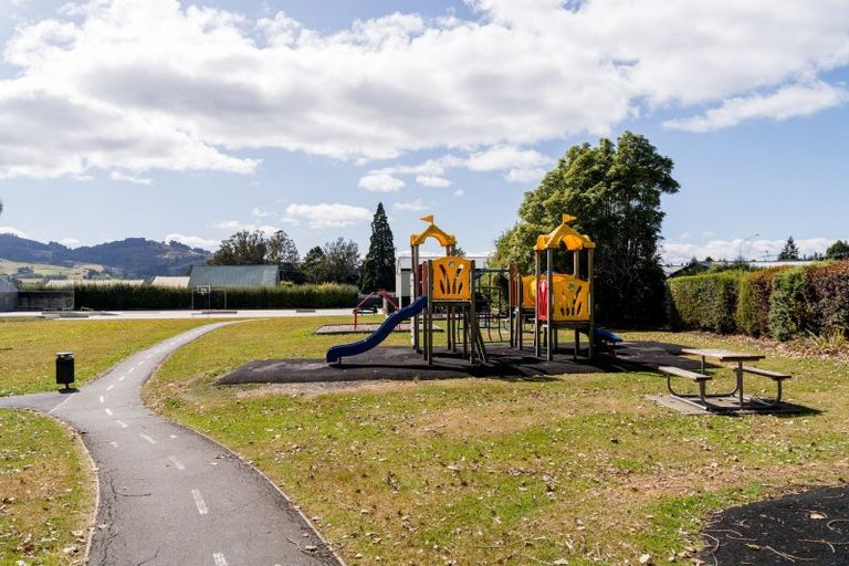 Photo of property in 7 Howorth Road, Fairfield, Dunedin, 9018