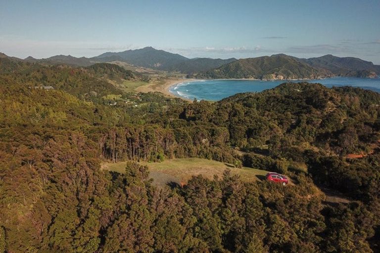 Photo of property in 890 Tuateawa Road, Waikawau, Coromandel, 3584