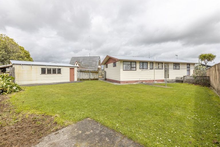 Photo of property in 8 Dove Place, Westbrook, Palmerston North, 4412