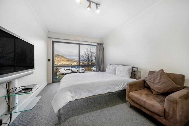 Photo of property in 10/66 Marina Drive, Frankton, Queenstown, 9300