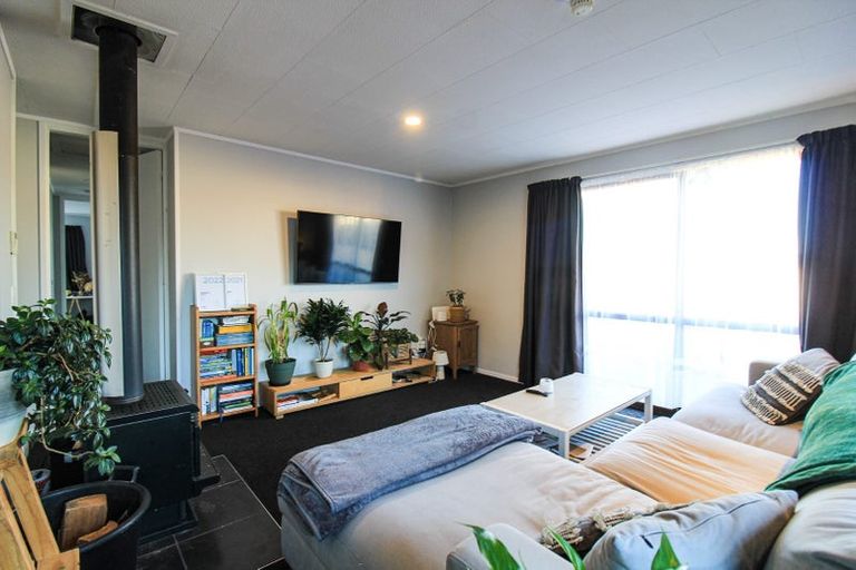 Photo of property in 32 Owhiti Street, Titahi Bay, Porirua, 5022