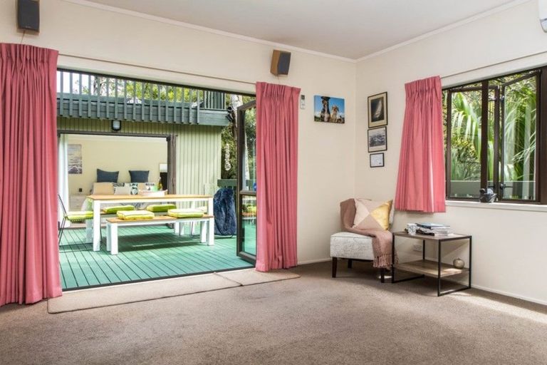 Photo of property in 75 Park Hill Road, Birkenhead, Auckland, 0626