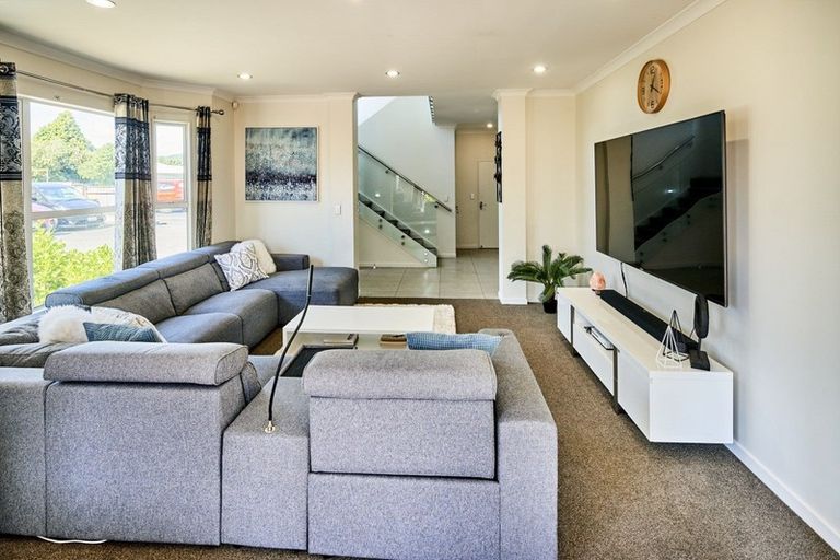 Photo of property in 3 Ludlam Crescent, Woburn, Lower Hutt, 5010