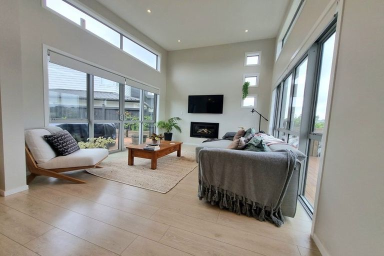 Photo of property in 42 Huarahi Pai Road, Huapai, Kumeu, 0810