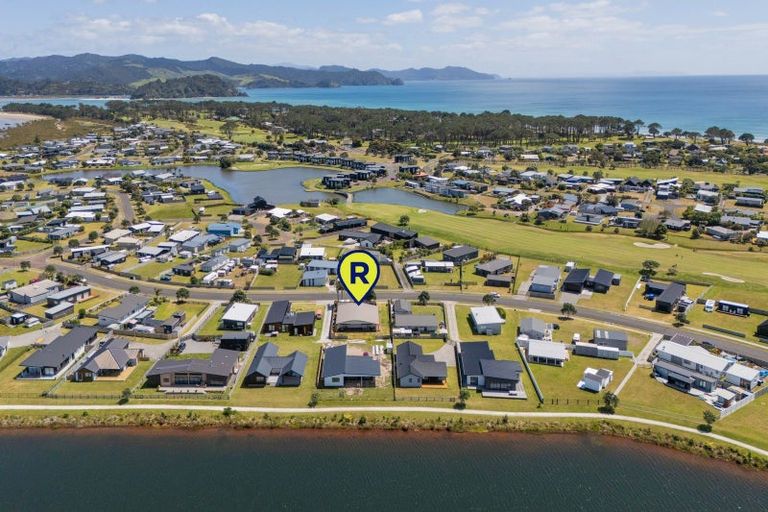 Photo of property in 140 Ngaio Drive, Matarangi, Whitianga, 3592