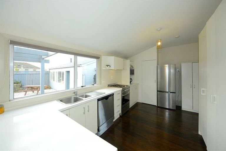 Photo of property in 62 Northcote Road, Northcote, Christchurch, 8052