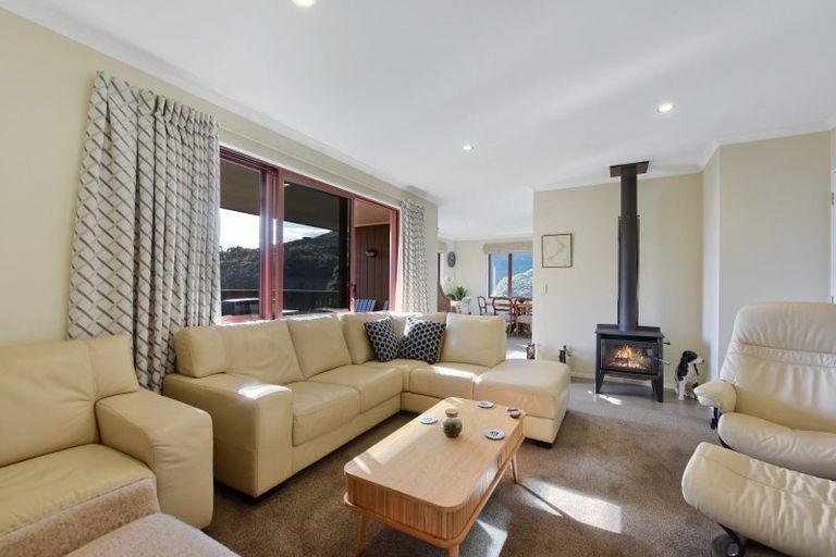 Photo of property in 1 Field Terrace, Okiwi Bay, 7193