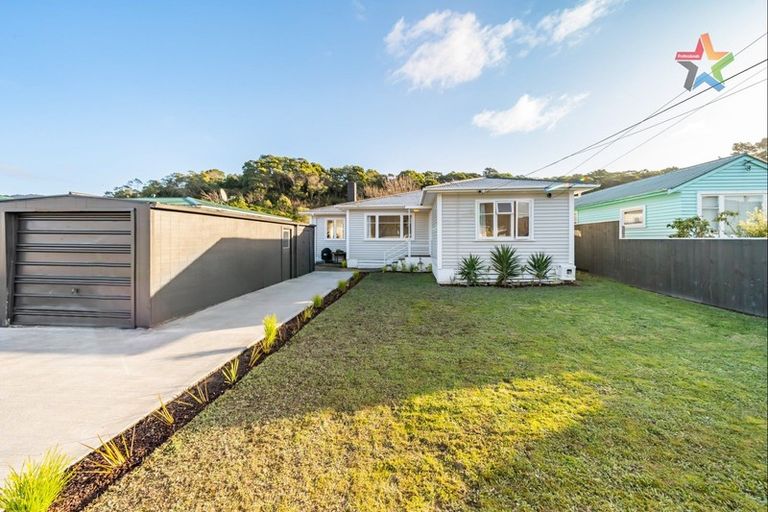 Photo of property in 56 Dover Road, Wainuiomata, Lower Hutt, 5014