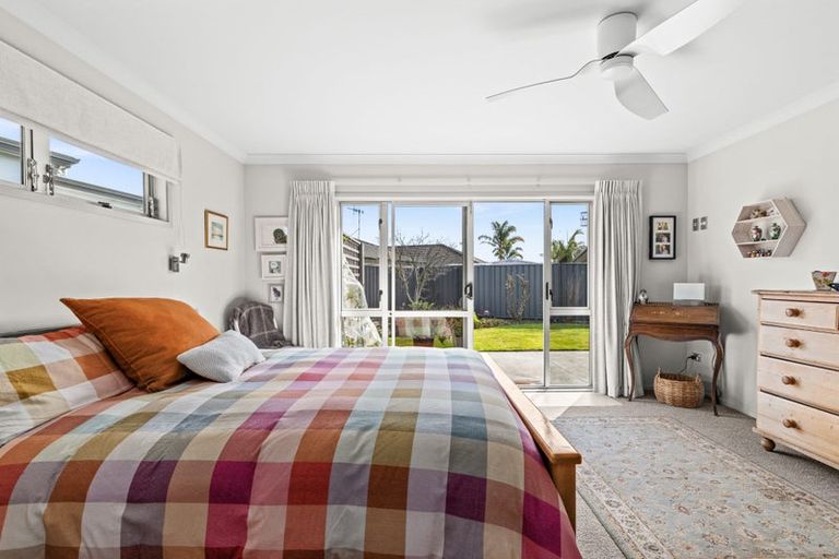 Photo of property in 19 Pania Place, Poraiti, Napier, 4112