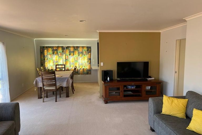 Photo of property in 3/66 Kawaha Point Road, Kawaha Point, Rotorua, 3010