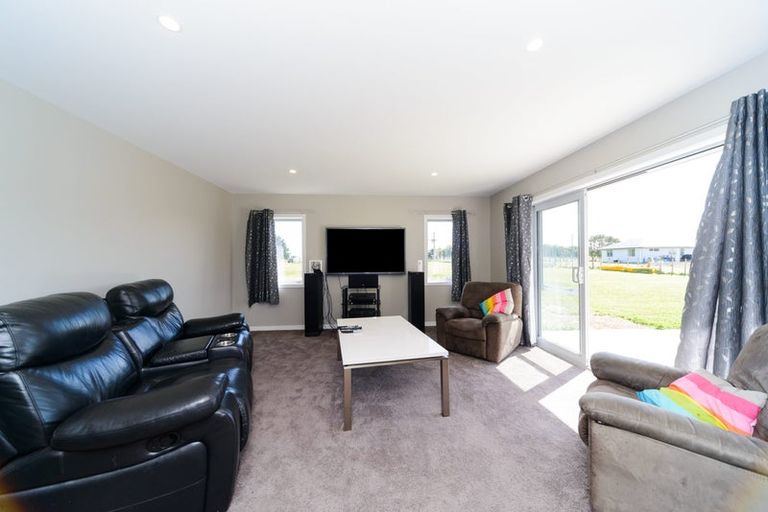 Photo of property in 84 Montgomery Crescent, Kinloch, Taupo, 3377