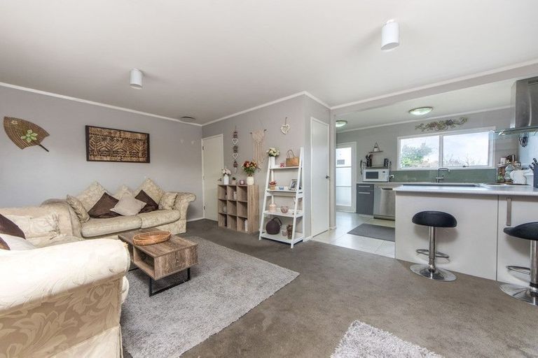 Photo of property in 1/43 Don Buck Road, Massey, Auckland, 0614