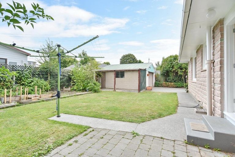 Photo of property in 77 Cutts Road, Russley, Christchurch, 8042