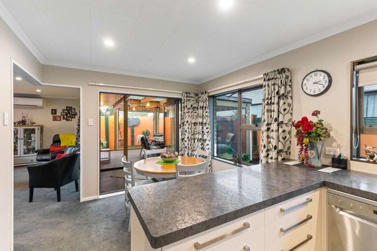 Photo of property in 4 Meadowbrook Drive, Cloverlea, Palmerston North, 4412