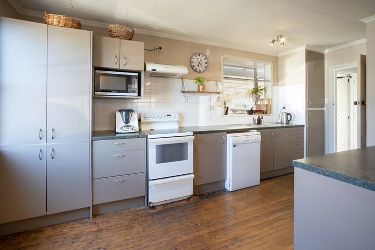 Photo of property in 284 Tremaine Avenue, Takaro, Palmerston North, 4412