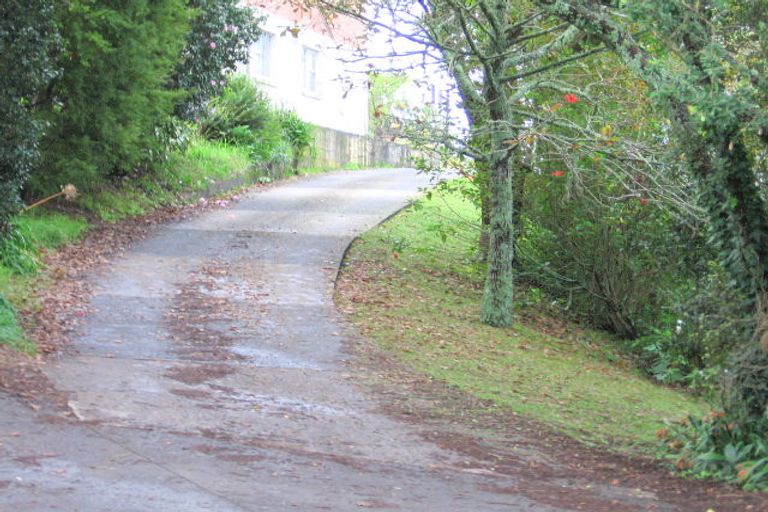 Photo of property in 17 Maori Hut Road, Red Beach, 0932