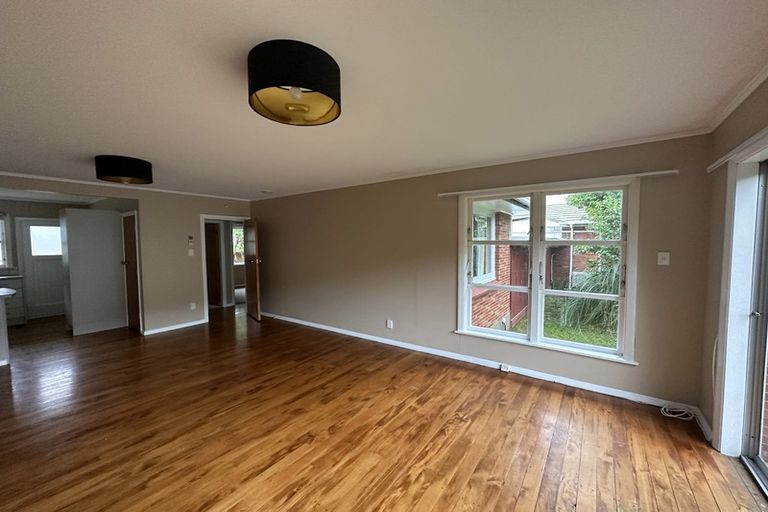 Photo of property in 2/5 Wilmshurst Place, Tawa, Wellington, 5028