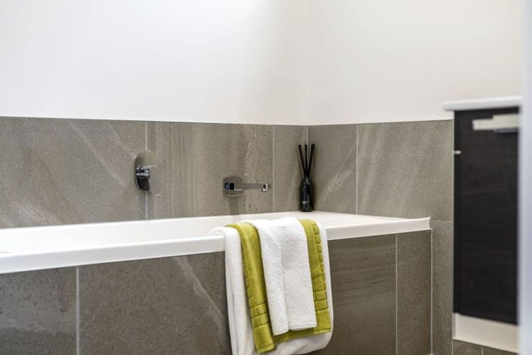 Photo of property in 182 Hobsonville Point Road, Hobsonville, Auckland, 0616