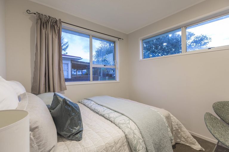 Photo of property in 27 Sandrine Avenue, Clover Park, Auckland, 2019