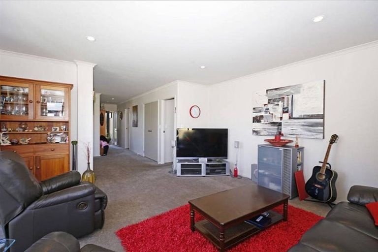 Photo of property in 38 Winchester Place, Rototuna North, Hamilton, 3210