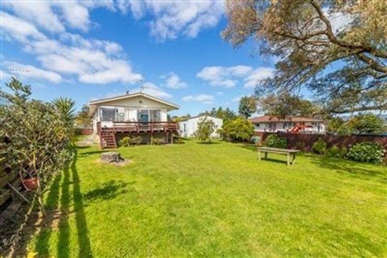 Photo of property in 25 Dellwood Avenue, Henderson, Auckland, 0612