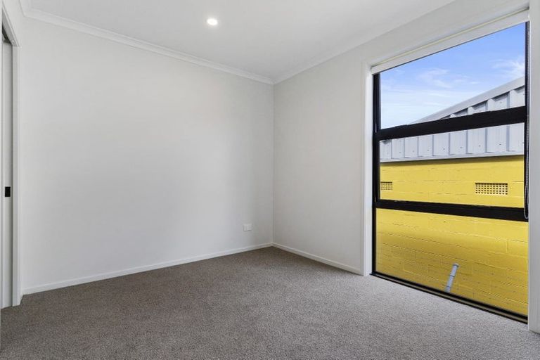 Photo of property in 1092b Great North Road, Point Chevalier, Auckland, 1022