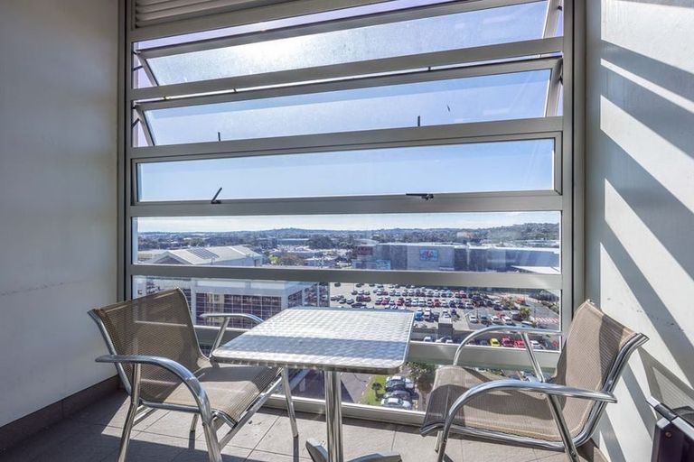 Photo of property in Proximity Apartments, 905/17 Osterley Way, Manukau, Auckland, 2104