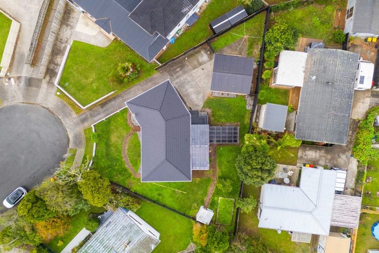 Photo of property in 17 Nan Place, Pakuranga Heights, Auckland, 2010