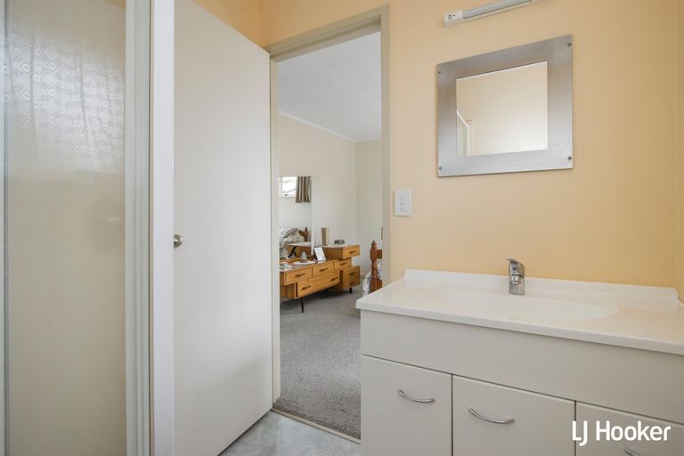 Photo of property in 12 Carrick Robertson Place, Waihi, 3610