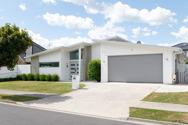 Photo of property in 12 Mercury Court, Rototuna North, Hamilton, 3210