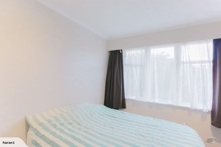 Photo of property in 12 Redwood Avenue, Tawa, Wellington, 5028