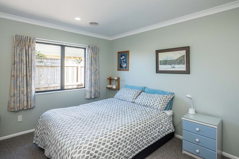 Photo of property in 88 Realm Drive, Paraparaumu, 5032