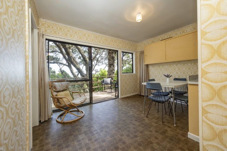 Photo of property in 59 North Piha Road, Piha, 0772