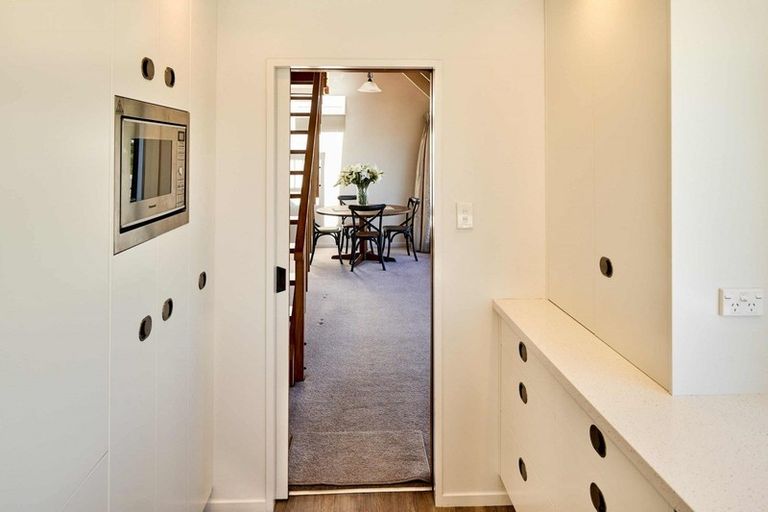 Photo of property in 21 Moana Road, Plimmerton, Porirua, 5026