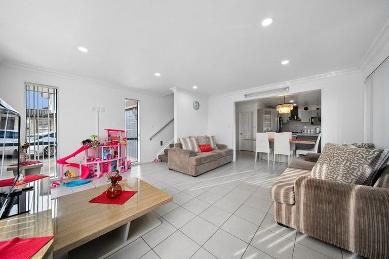 Photo of property in 125 Russell Road, Manurewa, Auckland, 2102