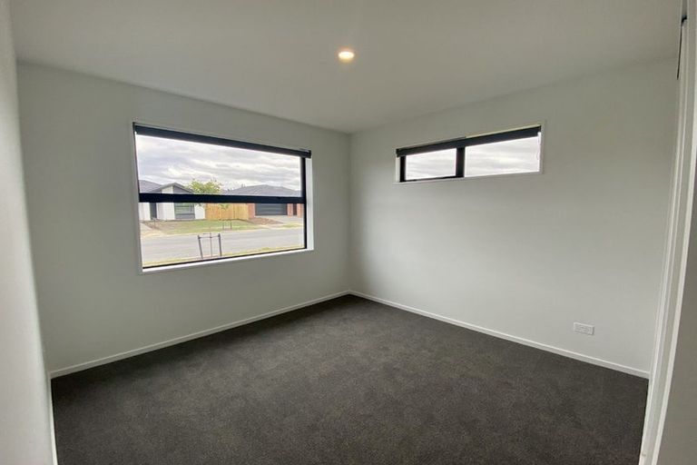 Photo of property in 15 Bill Hammond Drive, Belfast, 8051