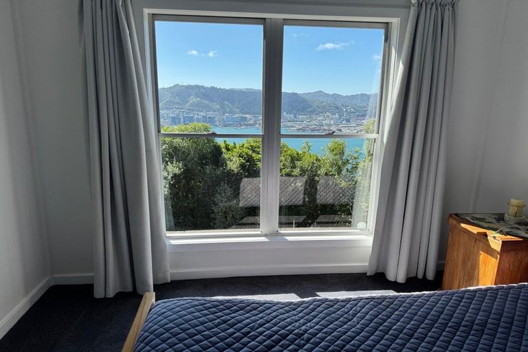 Photo of property in 38 Robieson Street, Roseneath, Wellington, 6011