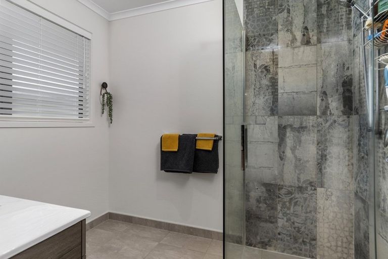 Photo of property in 294 Lakes Boulevard, Pyes Pa, Tauranga, 3112